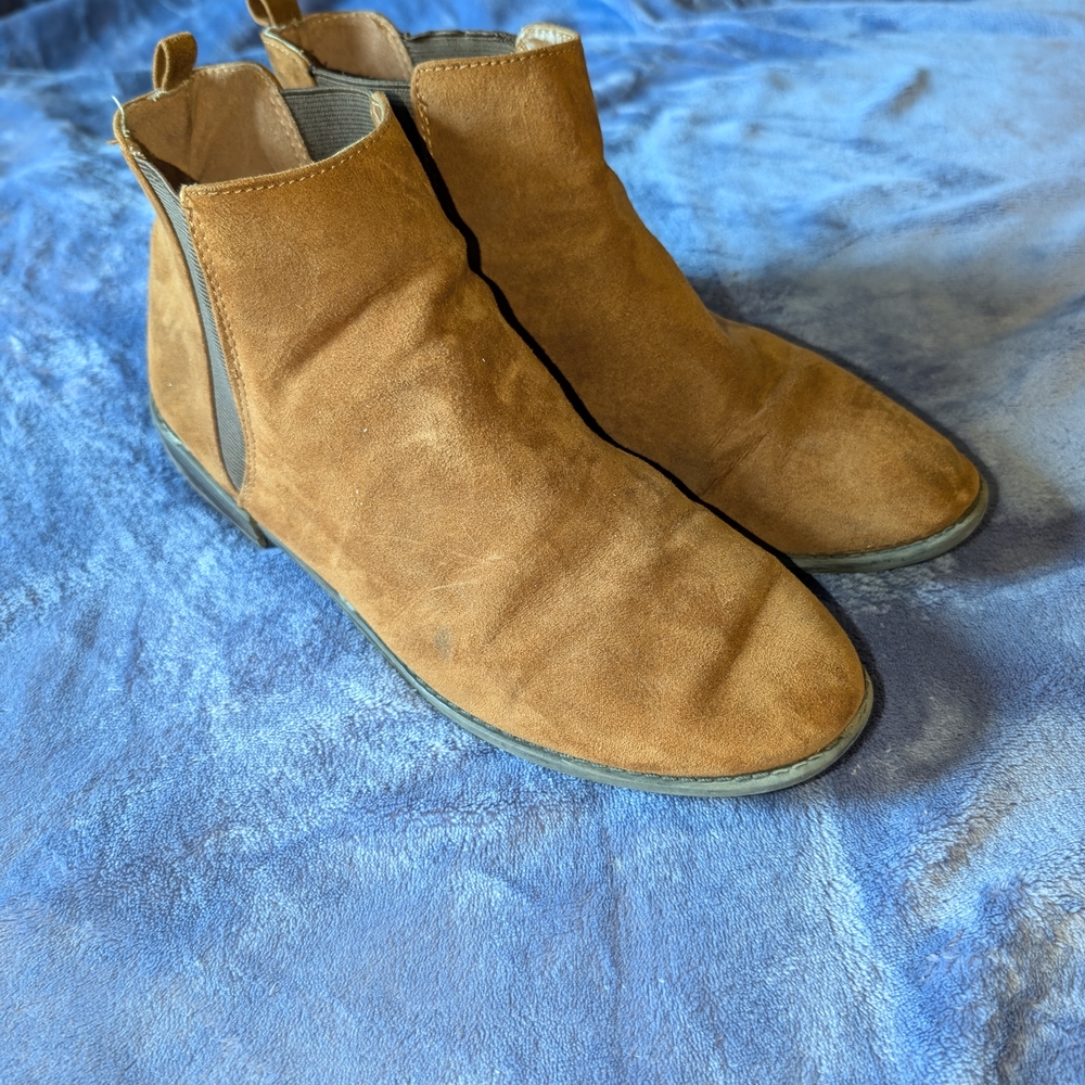 Women's Tan Suede Ankle Boots